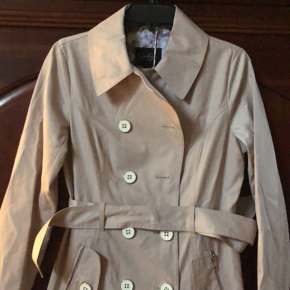 NWT Jessica Simpson tan trench coat. Size X-Small. - Picture 2 of 7